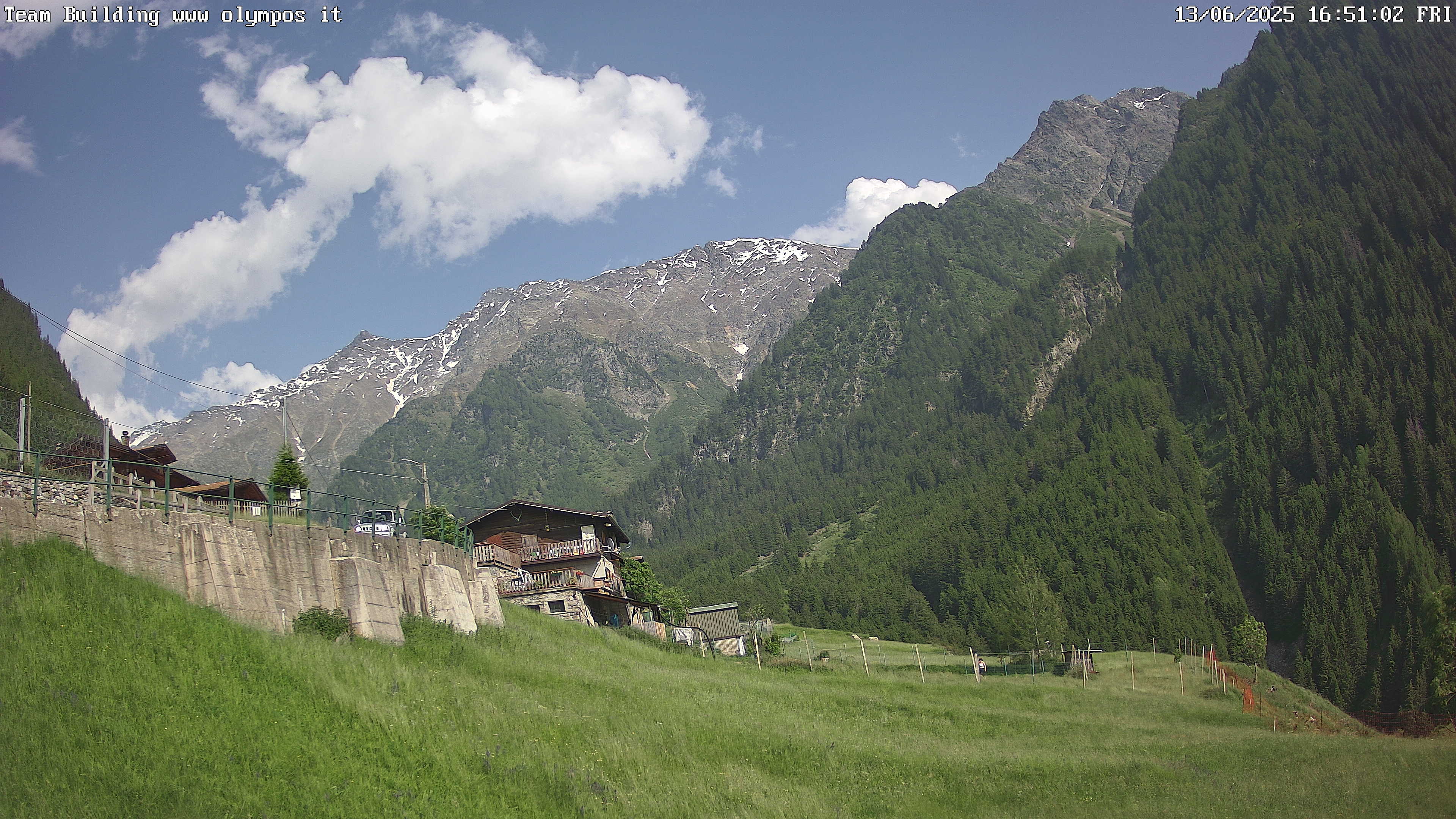 immagine della webcam nei dintorni di Bormio 2000: webcam Sondalo